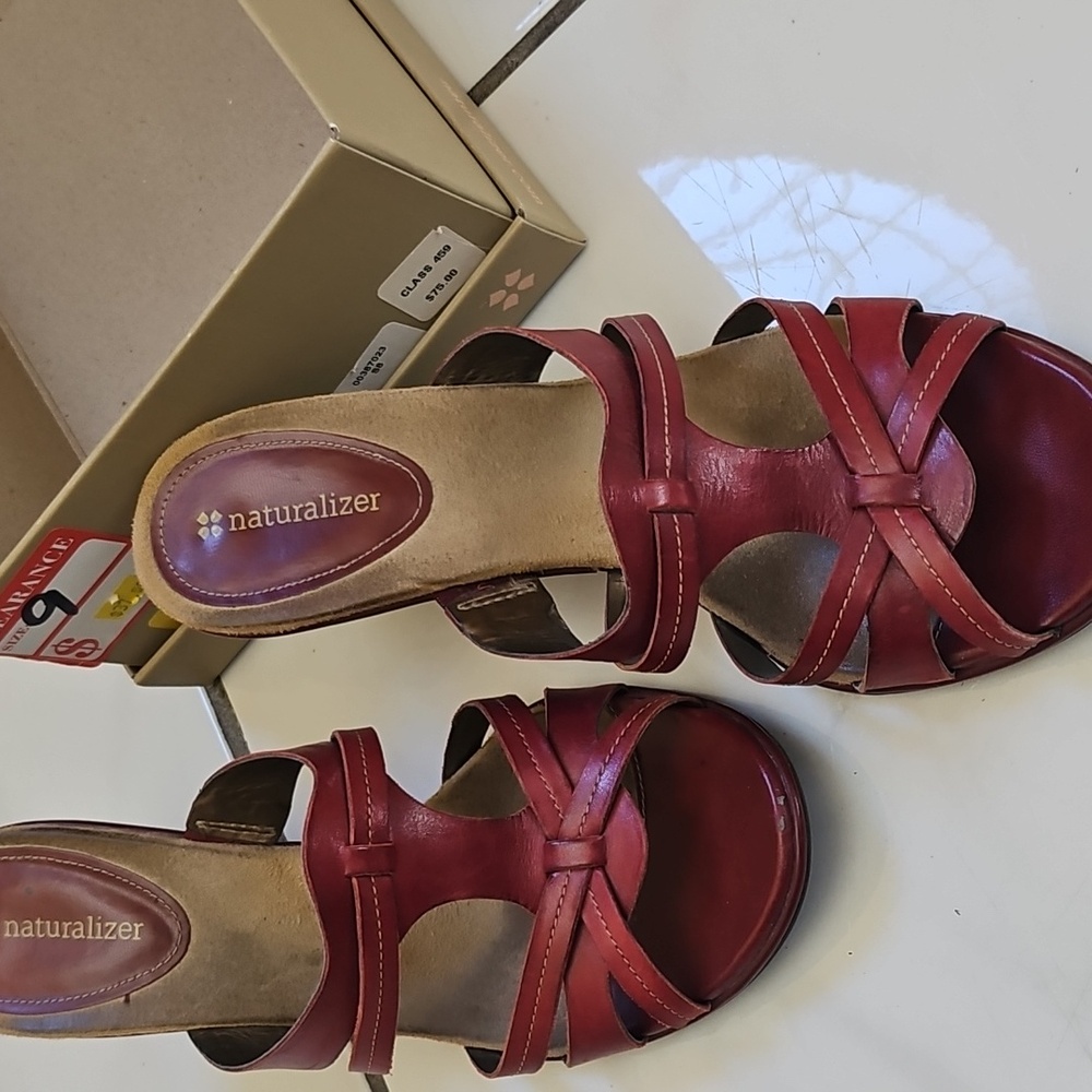 Naturalizer Women's Burgundy Strappy Sandals